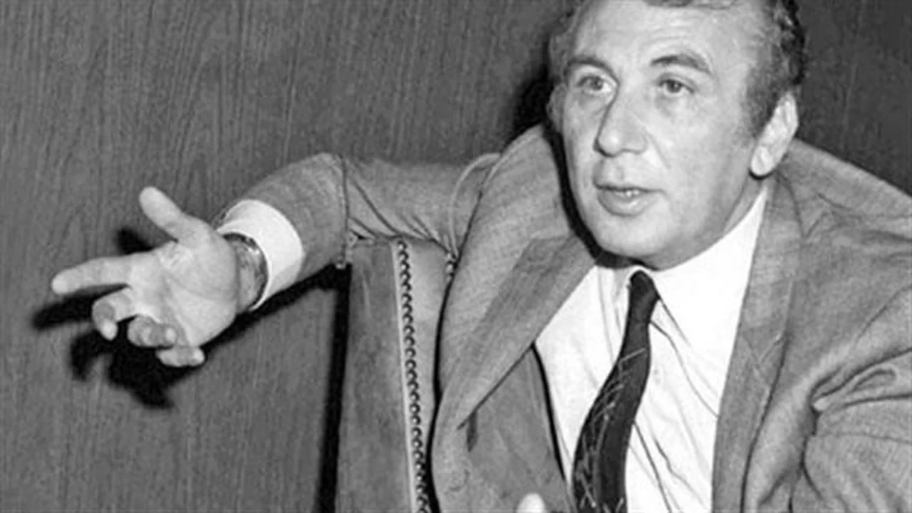 ثنائية فنية.. كواليس تحويل قصائد نزار قباني إلى روائع غنائية بصوت كاظم الساهر